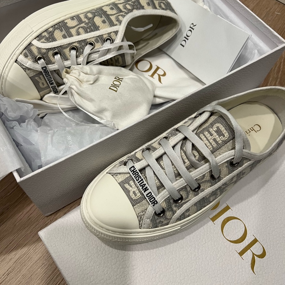 Dior size 6